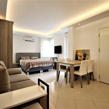 11 Beachside In Oba, 2 Min Walk To The Sea Alanya